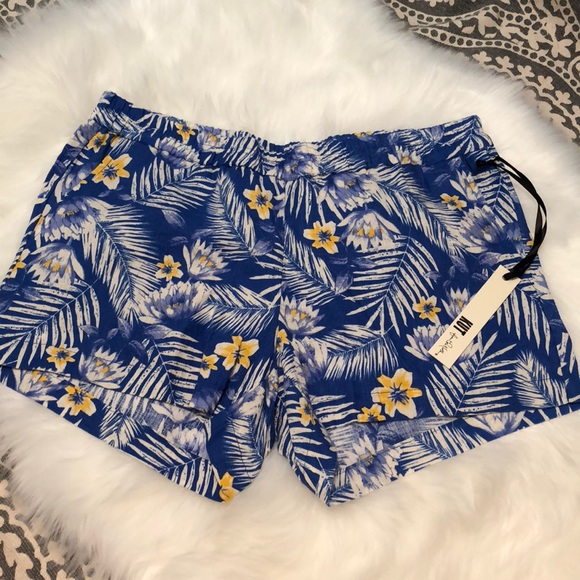 Kut from the Kloth Pants - NWT Kut from the Kloth Zaria Print Linen Shorts